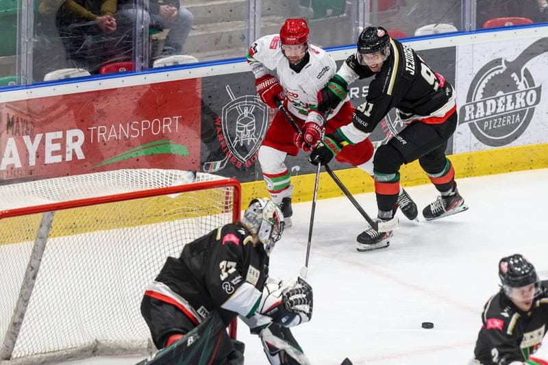 Ice Hockey. Tauron Hokej Liga. ECB Zaglebie Sosnowiec - GKS Tychy. 28.09.2025