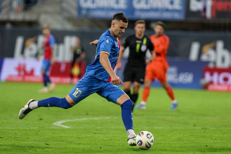 Football. PKO BP Ekstraklasa. Piast Gliwice - Bruk-Bet Termalica Nieciecza. 27.09.2025