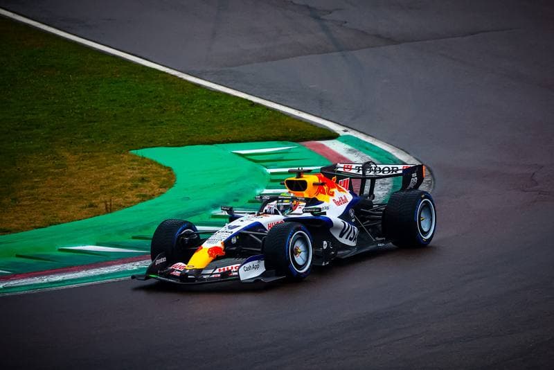 Motorsport. Formula 1. Shakedown of VCARB Racing Bulls. 20.01.2026