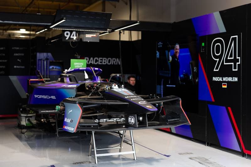 Motorsport. Formula E. Miami ePrix. 31.01.2026