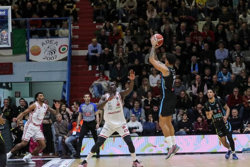 Basketball. Italian Basketball Serie A. Vanoli Basket Cremona - EA7 Emporio Armani Milano. 15.02.2026