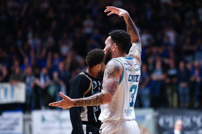 Basketball. LBA Lega Basket Serie A. Acqua S.Bernardo Cantu - Dolomiti Energia Trentino. 15.02.2026