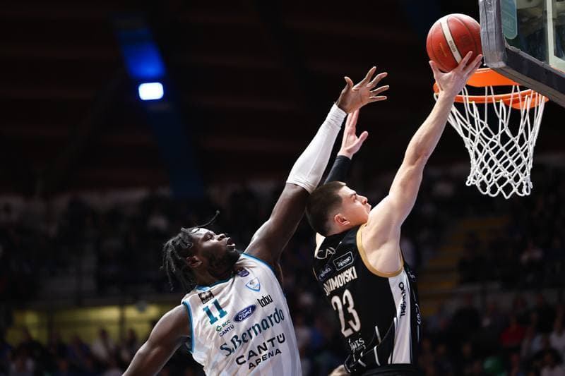 Basketball. LBA Lega Basket Serie A. Acqua S.Bernardo Cantu - Dolomiti Energia Trentino. 15.02.2026