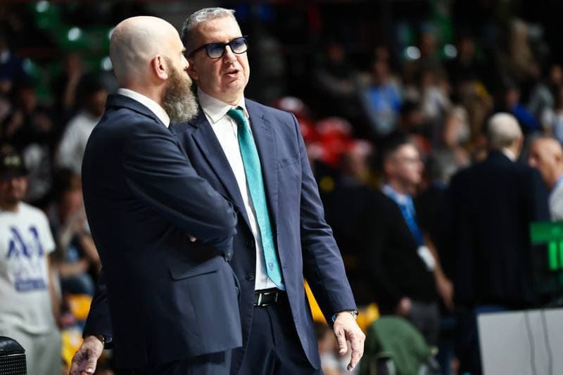 Basketball. LBA Lega Basket Serie A. Acqua S.Bernardo Cantu - Dolomiti Energia Trentino. 15.02.2026