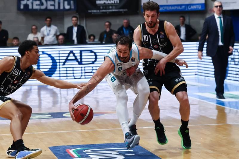 Basketball. LBA Lega Basket Serie A. Acqua S.Bernardo Cantu - Dolomiti Energia Trentino. 15.02.2026