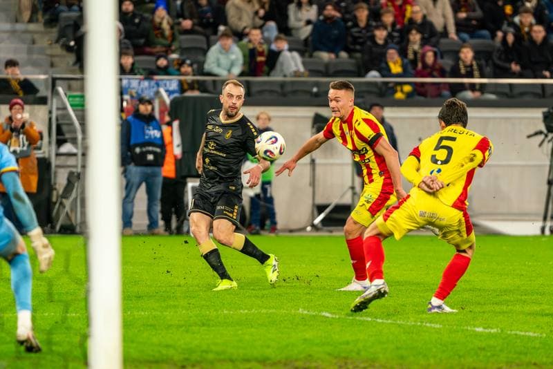 Football. PKO BP Ekstraklasa. Pogon Szczecin - Korona Kielce. 16.03.2026