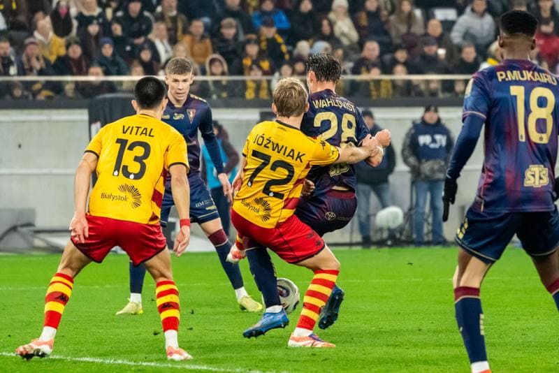 Football. PKO BP Ekstraklasa. Pogon Szczecin - Jagiellonia Bialystok. 09.11.2025