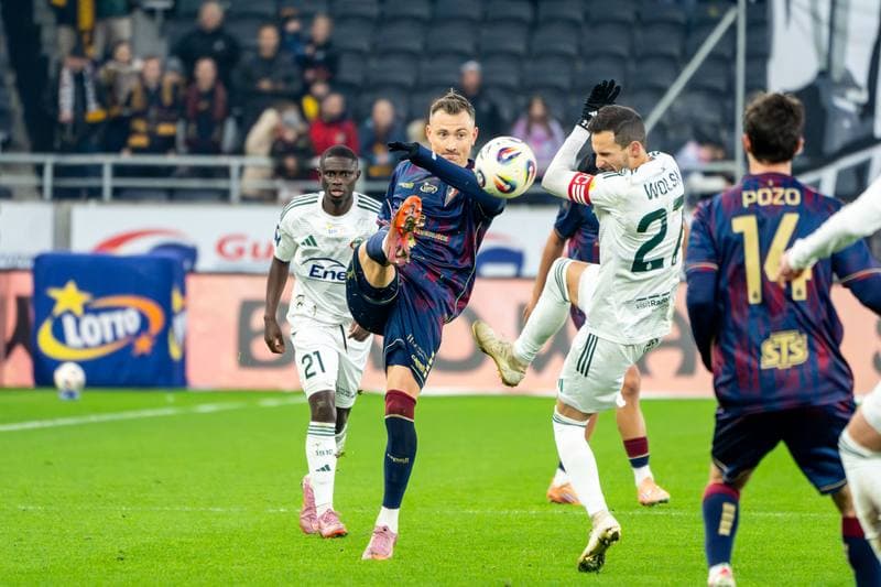 Football. PKO BP Ekstraklasa. Pogon Szczecin - Radomiak Radom. 06.12.2025