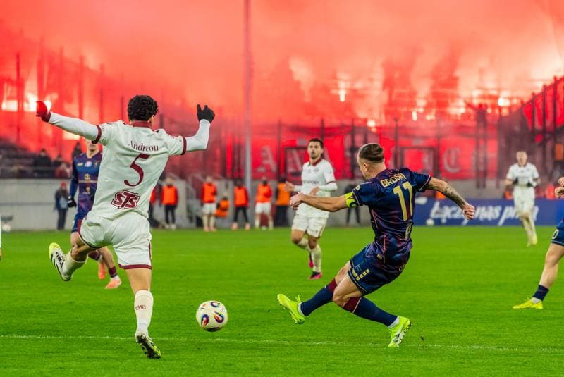 Football. STS Puchar Polski. Pogon Szczecin - Widzew Lodz. 02.12.2025
