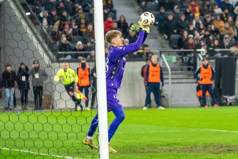 Football. STS Puchar Polski. Pogon Szczecin - Widzew Lodz. 02.12.2025