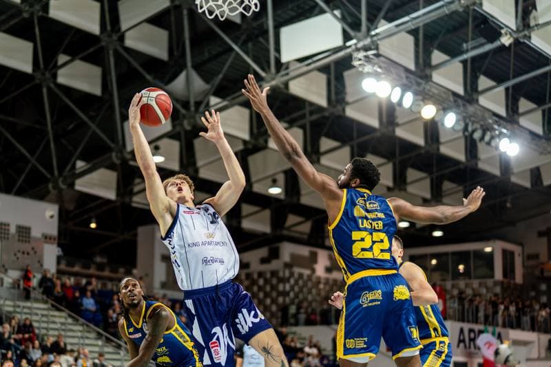 Basketball. ORLEN Basket Liga. King Szczecin - Tasomix Rosiek Stal Ostrow Wielkopolski. 20.10.2025