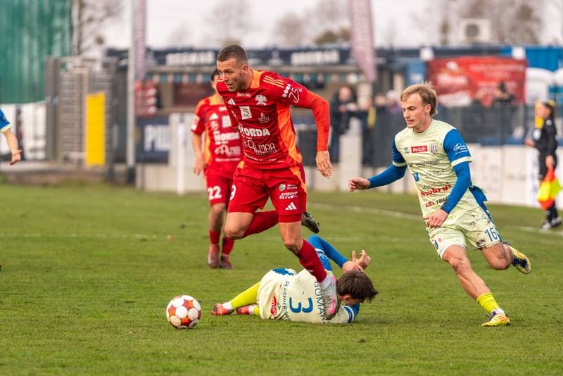 Football. Betclic 2 liga. Swit Szczecin - Sandecja Nowy Sacz. 30.11.2025