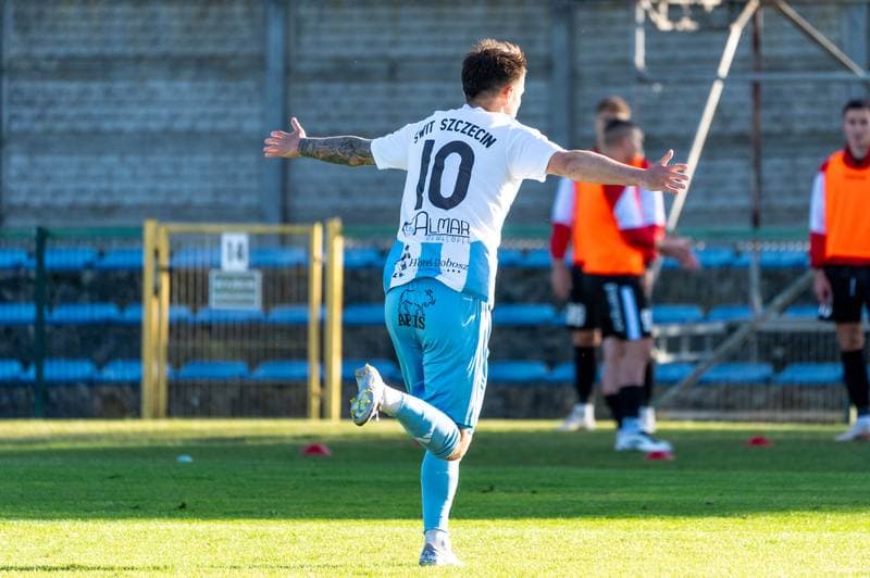 Football. Betclic 2 Liga. Swit Szczecin - Resovia Rzeszow. 23.05.2025