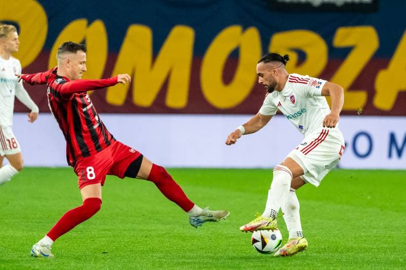 Football. PKO BP Ekstraklasa. Pogon Szczecin - Rakow Czestochowa. 19.04.2025