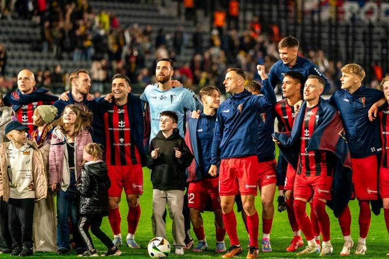 Football. PKO BP Ekstraklasa. Pogon Szczecin - Rakow Czestochowa. 19.04.2025