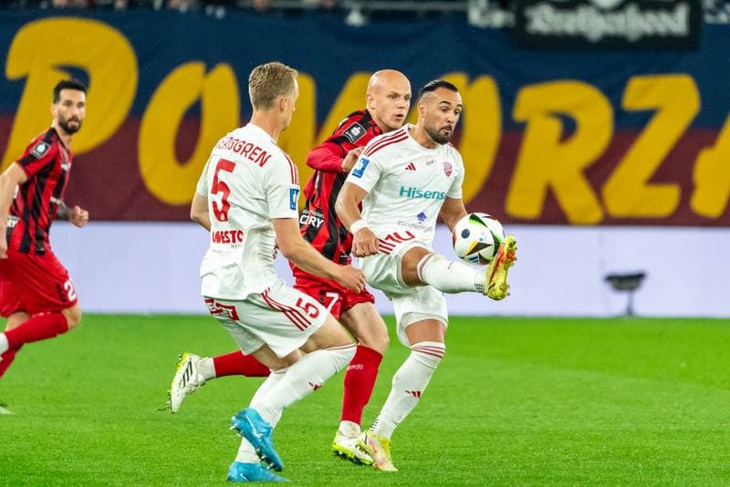 Football. PKO BP Ekstraklasa. Pogon Szczecin - Rakow Czestochowa. 19.04.2025