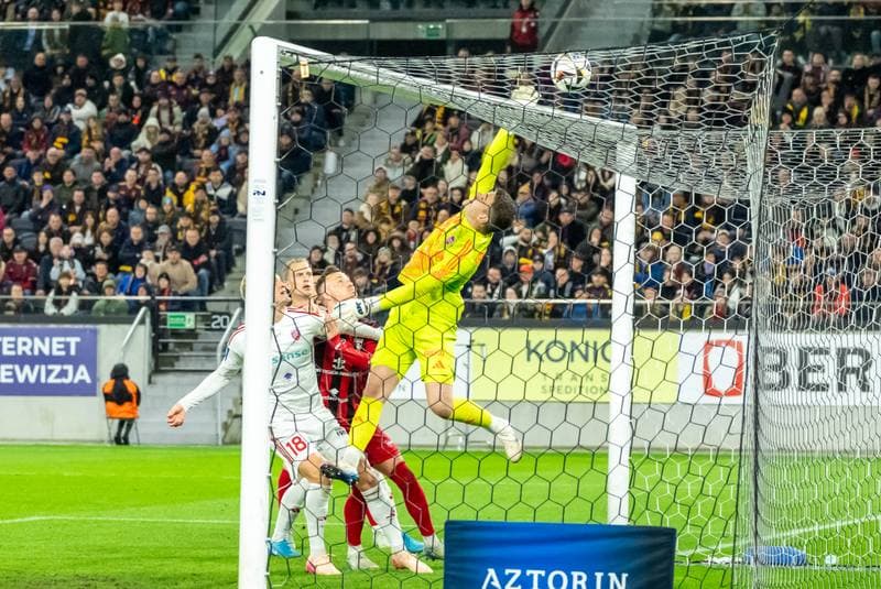 Football. PKO BP Ekstraklasa. Pogon Szczecin - Rakow Czestochowa. 19.04.2025