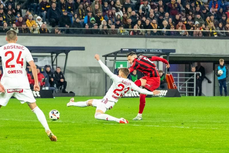 Football. PKO BP Ekstraklasa. Pogon Szczecin - Rakow Czestochowa. 19.04.2025