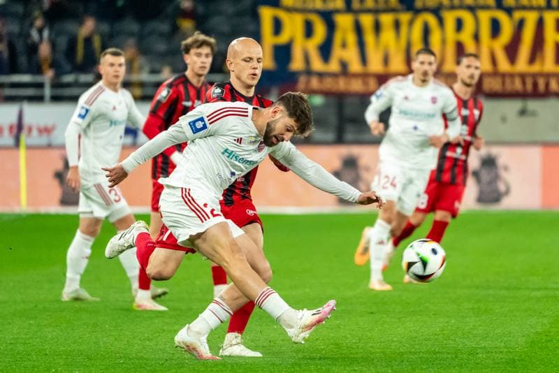 Football. PKO BP Ekstraklasa. Pogon Szczecin - Rakow Czestochowa. 19.04.2025