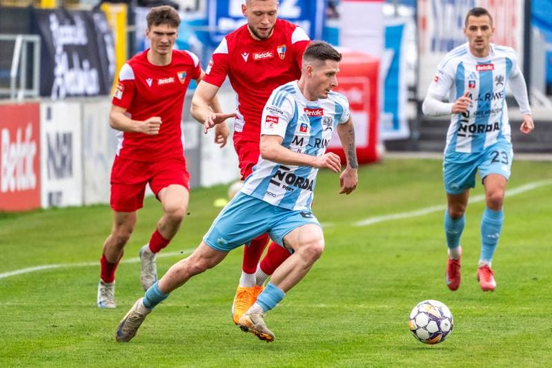 Football. Betclick 2 Liga. Swit Szczecin - Wisla Pulawy. 11.04.2025