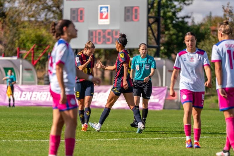 Football. Orlen Ekstraliga Kobiet. Pogon Szczecin - Skra Czestochowa. 29.09.2024