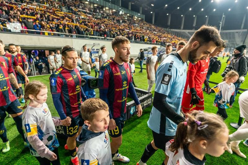 Football. PKO BP Ekstraklasa. Pogon Szczecin - Puszcza Niepolomice. 25.10.2024
