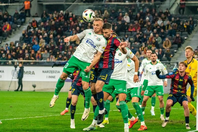 Football. PKO BP Ekstraklasa. Pogon Szczecin - Radomiak Radom. 08.11.2024