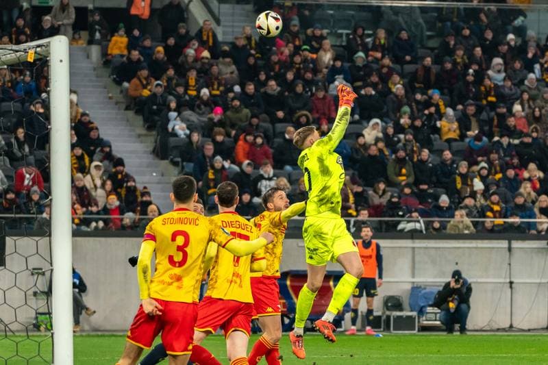 Football. PKO BP Ekstraklasa. Pogon Szczecin - Jagiellonia Bialystok. 01.12.2024