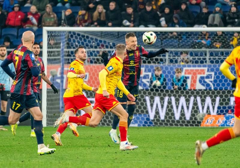 Football. PKO BP Ekstraklasa. Pogon Szczecin - Jagiellonia Bialystok. 01.12.2024