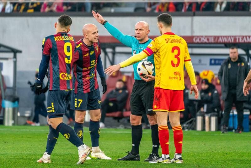 Football. PKO BP Ekstraklasa. Pogon Szczecin - Jagiellonia Bialystok. 01.12.2024