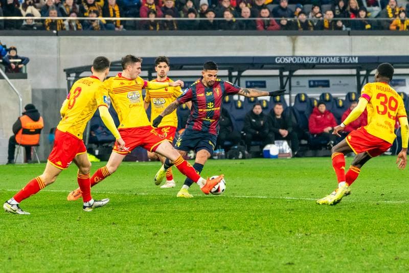 Football. PKO BP Ekstraklasa. Pogon Szczecin - Jagiellonia Bialystok. 01.12.2024