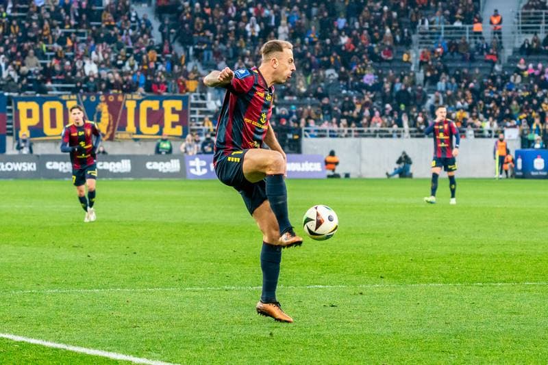 Football. PKO BP Ekstraklasa. Pogon Szczecin - Jagiellonia Bialystok. 01.12.2024