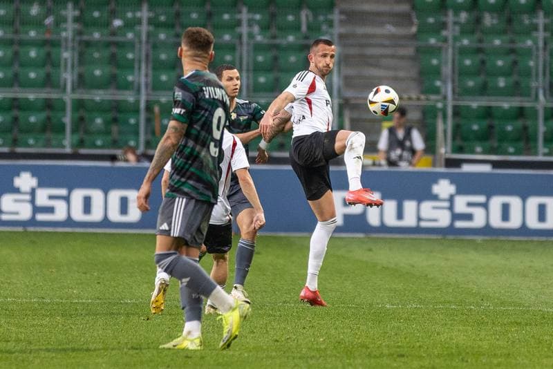 Football. PKO BP Ekstraklasa. Legia Warsaw - Lechia Gdansk. 21.04.2025