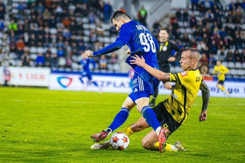 Football. Betclic 1 Liga. Miedz Legnica - Wieczysta Krakow. 02.11.2025