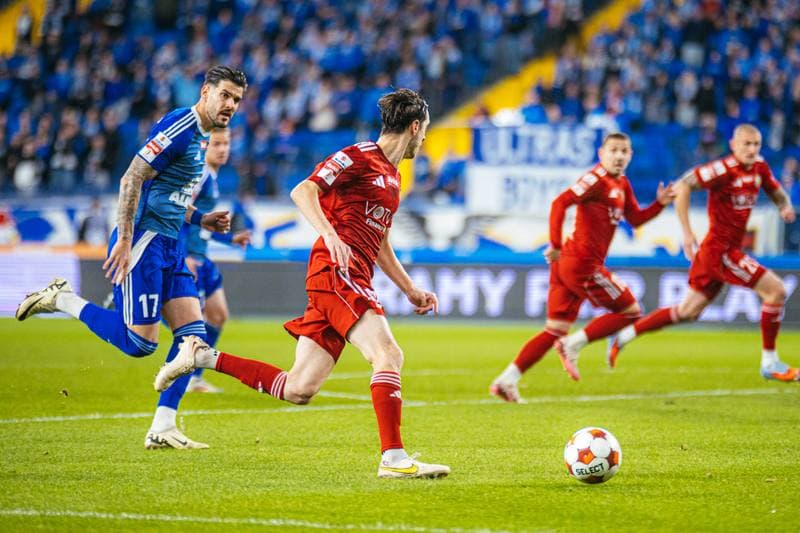 Football. Betclic 1 Liga. Ruch Chorzow - Miedz Legnica. 07.11.2025