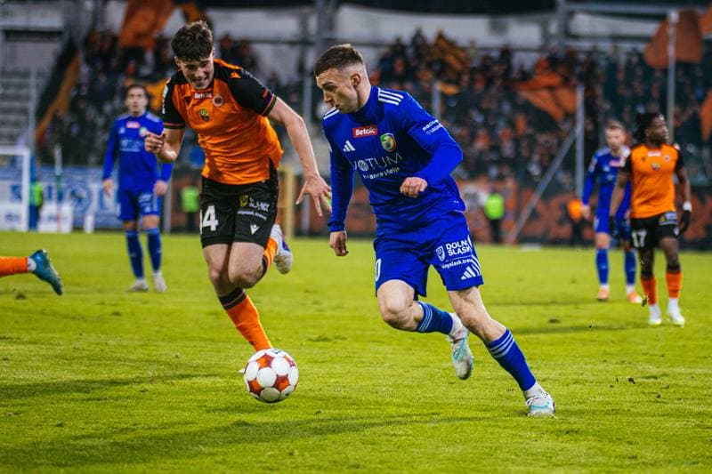 Football. Betclic 1 Liga. Miedz Legnica - Chrobry Glogow. 21.02.2026