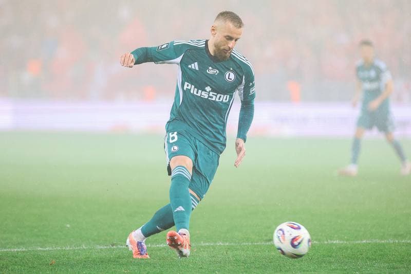 Football. PKO BP Ekstraklasa. Widzew Lodz - Legia Warsaw. 02.11.2025