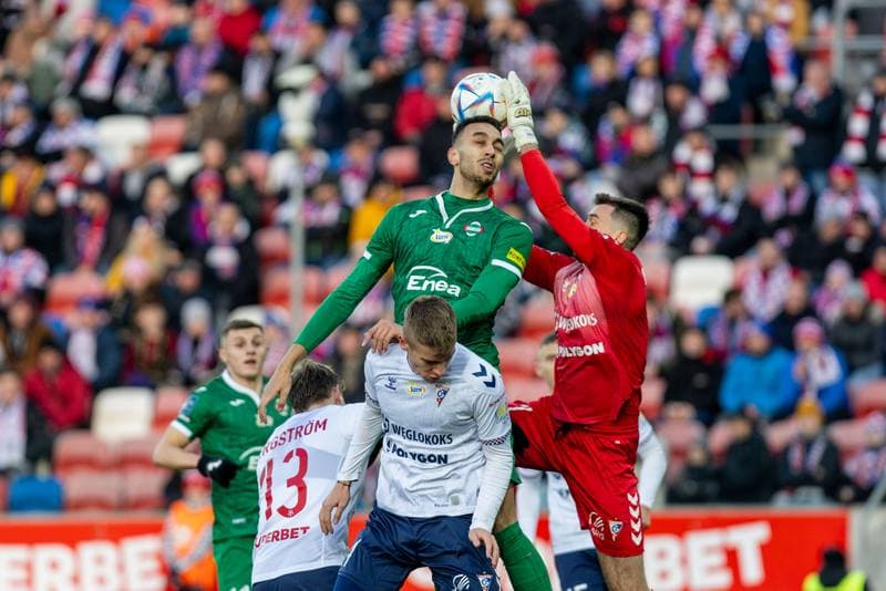 Football. PKO BP Ekstraklasa. Gornik Zabrze - Radomiak Radom. 12.02.2023