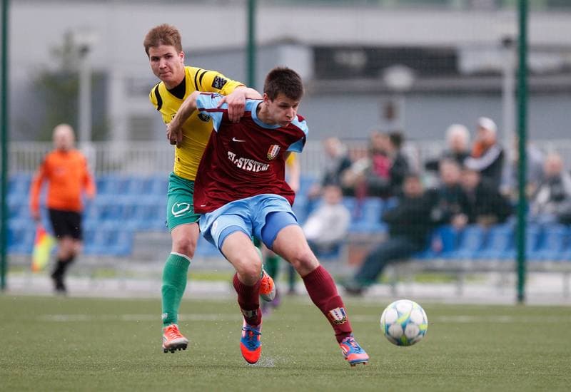 Football. IV Liga. GKS II Katowice - Iskra Pszczyna. 18.04.2014