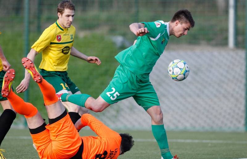 Football. IV Liga. GKS II Katowice - Drzewiarz Jasienica. 07.04.2014