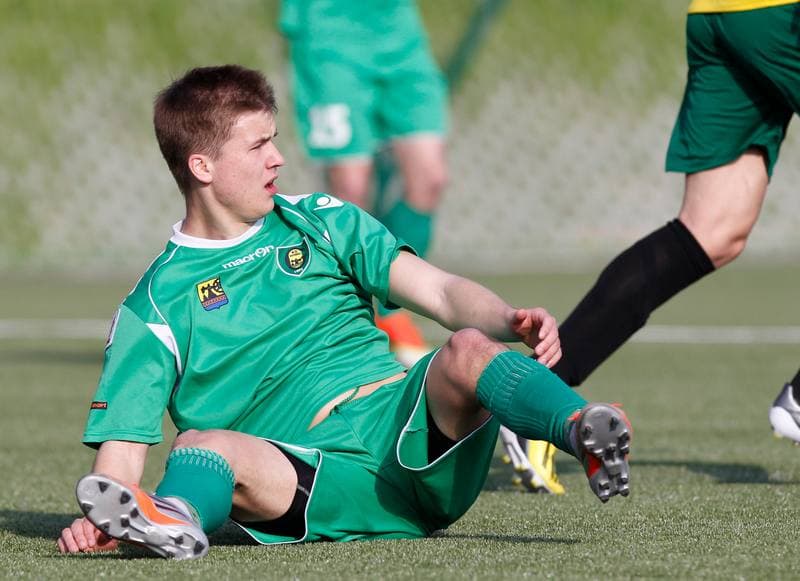 Football. IV Liga. GKS II Katowice - Drzewiarz Jasienica. 07.04.2014