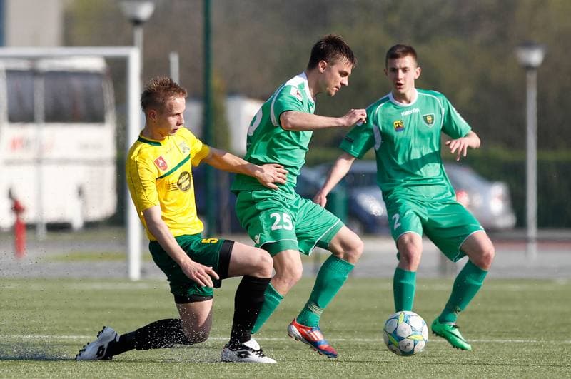 Football. IV Liga. GKS II Katowice - Drzewiarz Jasienica. 07.04.2014