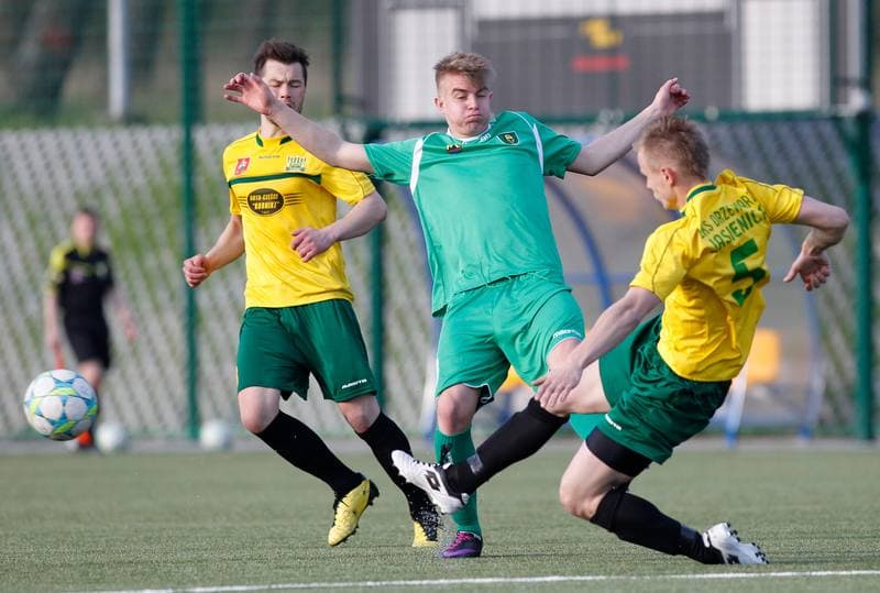 Football. IV Liga. GKS II Katowice - Drzewiarz Jasienica. 07.04.2014