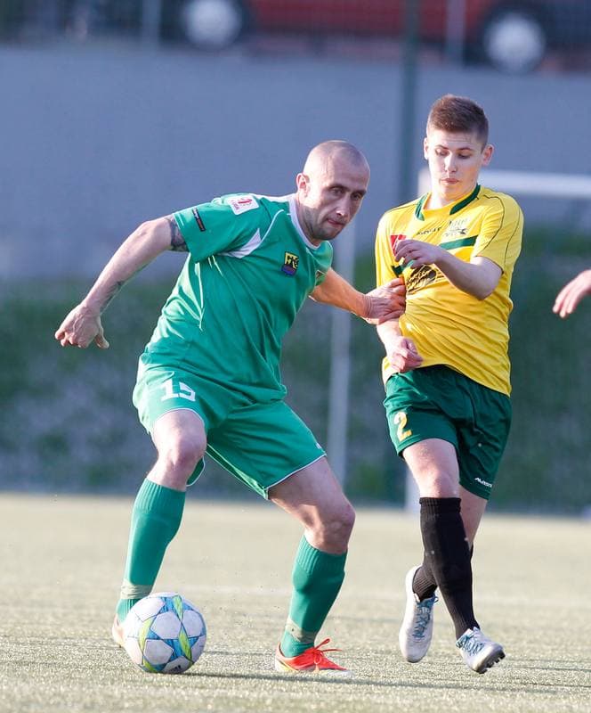 Football. IV Liga. GKS II Katowice - Drzewiarz Jasienica. 07.04.2014