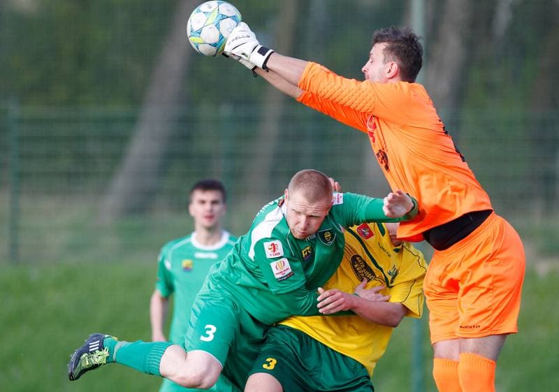 Football. IV Liga. GKS II Katowice - Drzewiarz Jasienica. 07.04.2014