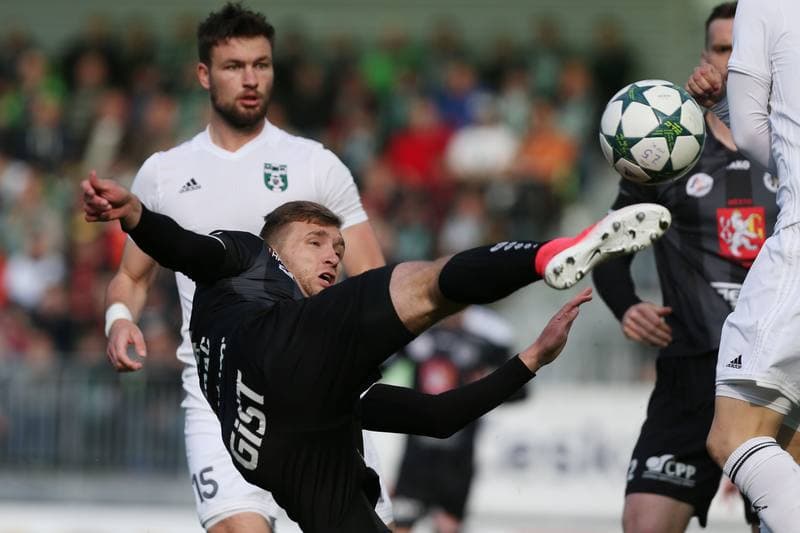 Football. ePojisteni.cz 1 liga. MFK Karvina - FC Hradec Kralove. 30.04.2017