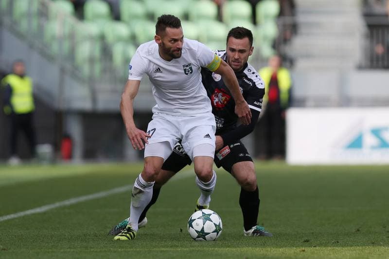 Football. ePojisteni.cz 1 liga. MFK Karvina - FC Hradec Kralove. 30.04.2017