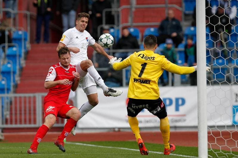 Football. Fortuna Narodni Liga. Banik Ostrava - FK Pardubice. 16.04.2017