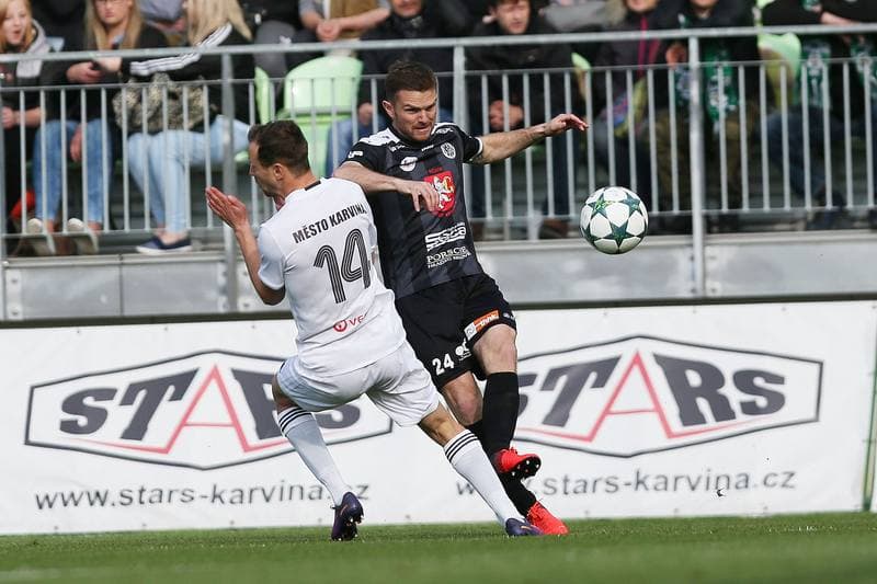 Football. ePojisteni.cz 1 liga. MFK Karvina - FC Hradec Kralove. 30.04.2017