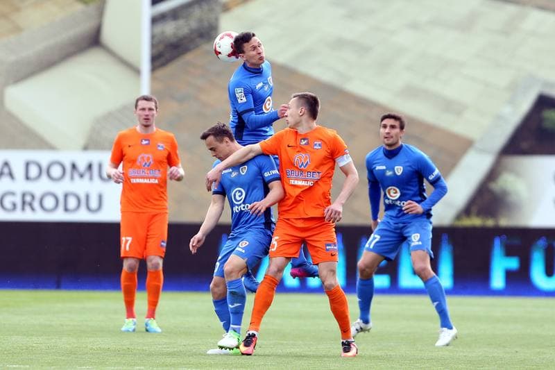 Football. Lotto Ekstraklasa. Bruk-Bet Termalica Nieciecza - Piast Gliwice. 17.04.2017